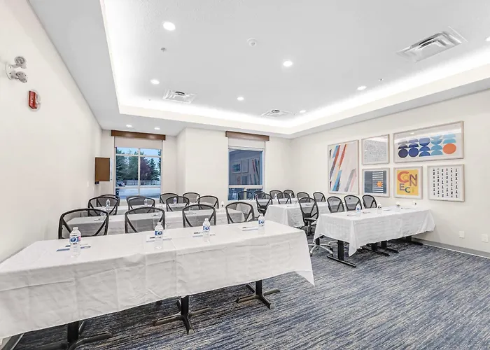 Holiday Inn Express Hotel & Suites-Edmonton South By Ihg